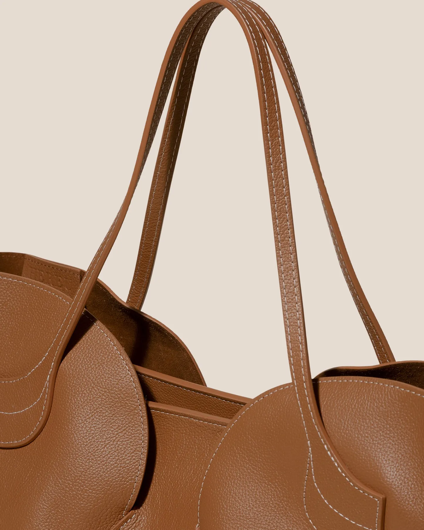 Hereu Studio Sepal L Grainy> Shoulder Bags
